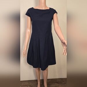 UniQlo Women's Navy Blue Cap sleeve Pleated dress Size Small